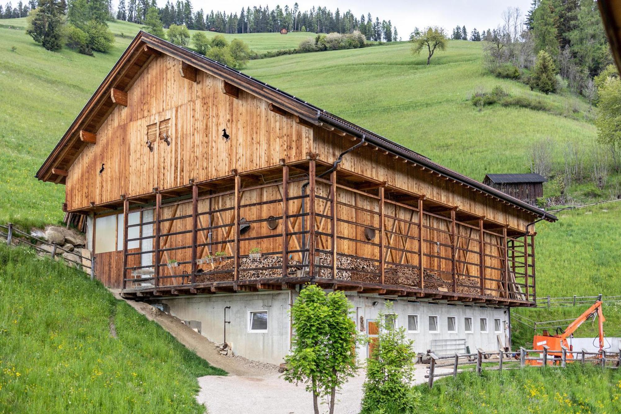 Bolser App Plan De Corones San Vigilio Di Marebbe Bilik gambar
